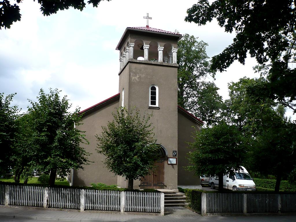 Aizputes_baptistu_baznīca_2008-08-10